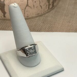 MENS 14K NATURAL DIAMOND RING